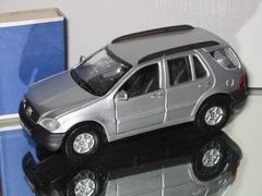 Maisto Mercedes Benz ML 320 1:41 Silber Freilauf