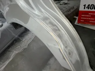 Kotflügel hinten rechts gespachtelt