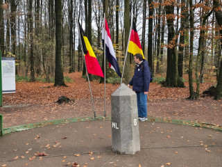 Herr Könich am Drielandenpunt