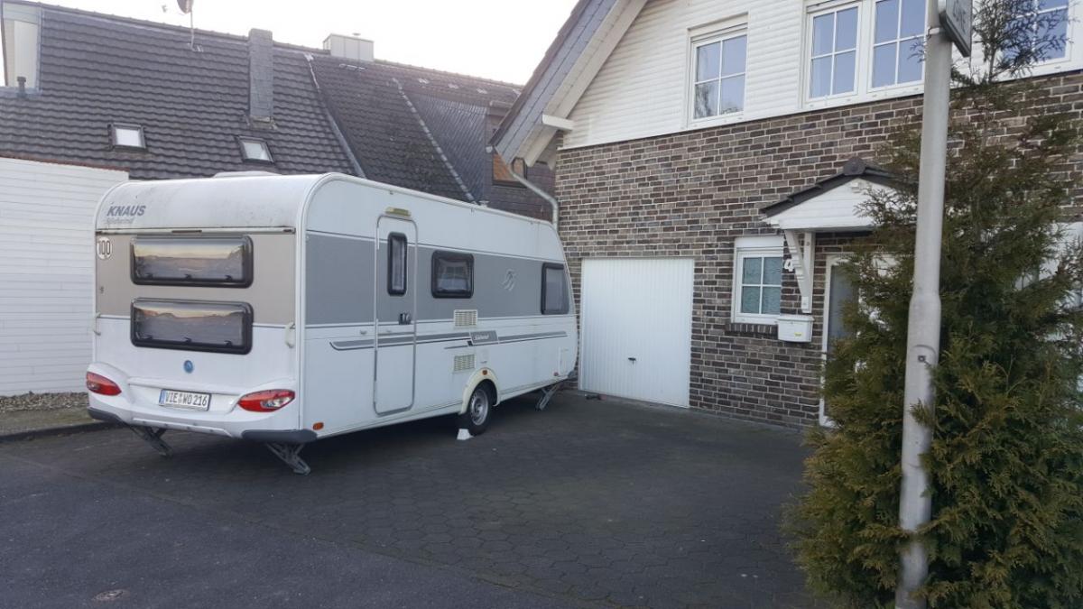 In die Garage passt er nicht...